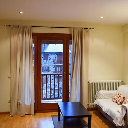 Duplex Con Vistas En Benasque Apartman Kültér fotó