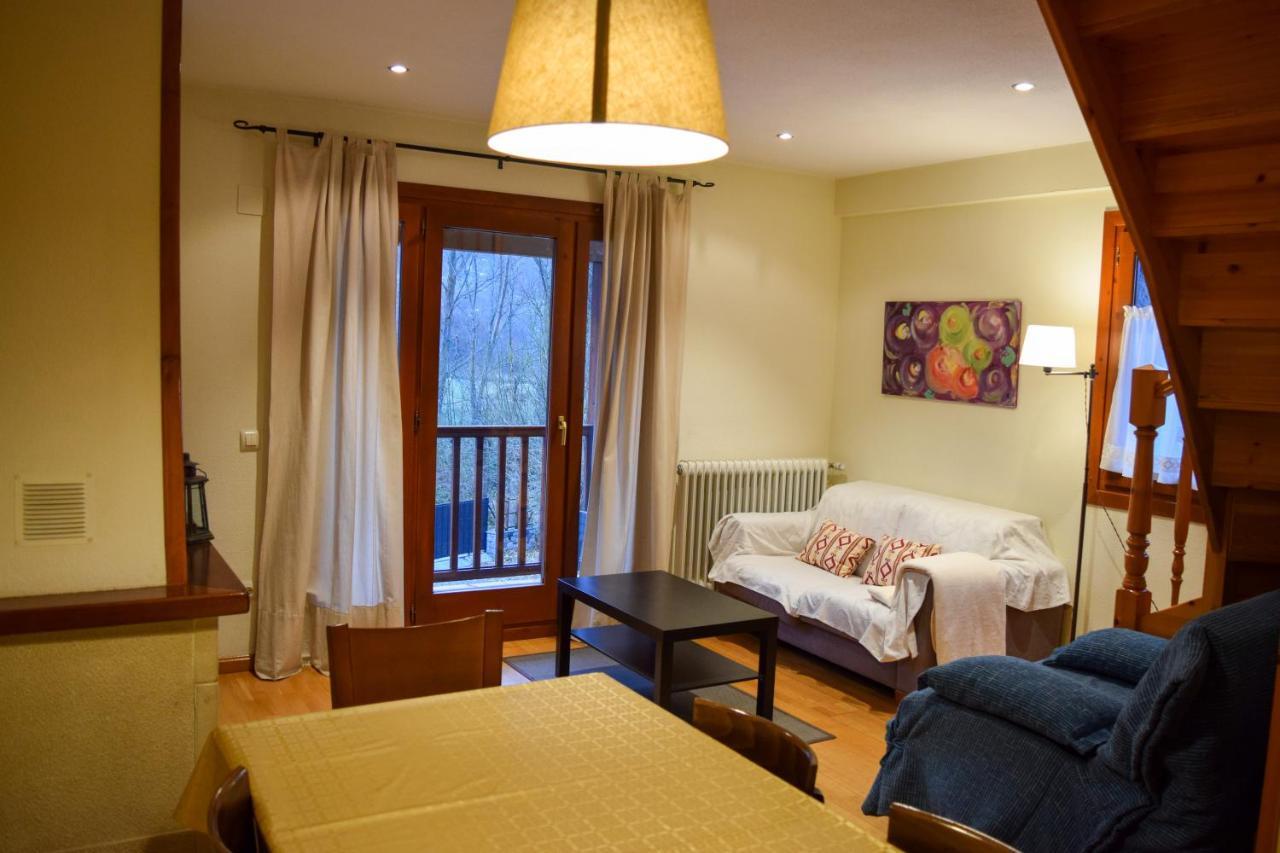 Duplex Con Vistas En Benasque Apartman Kültér fotó