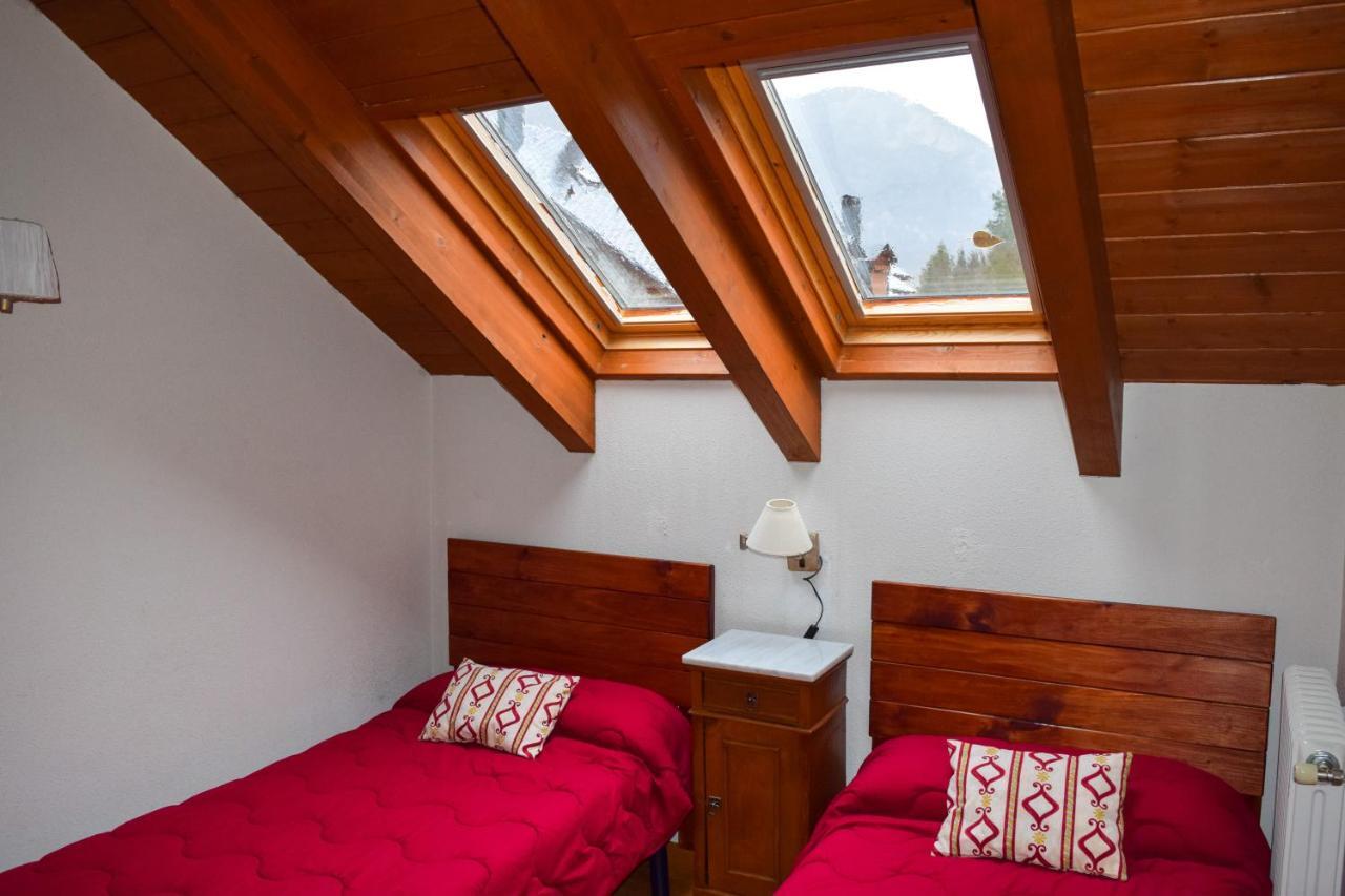 Duplex Con Vistas En Benasque Apartman Kültér fotó